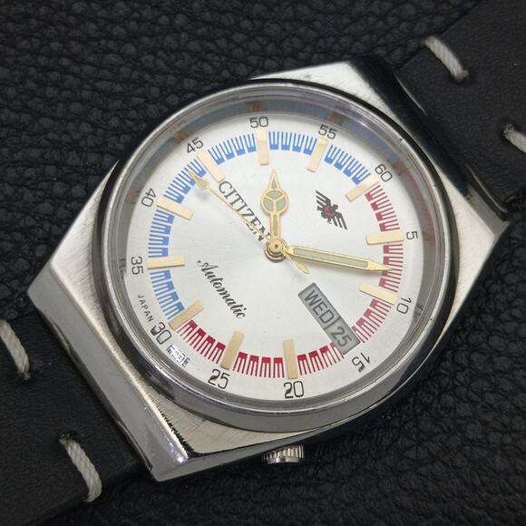 Vintage 1971 Citizen Automatic Mens Silver Watch W/daydate & Red accents - Picture 6 of 10